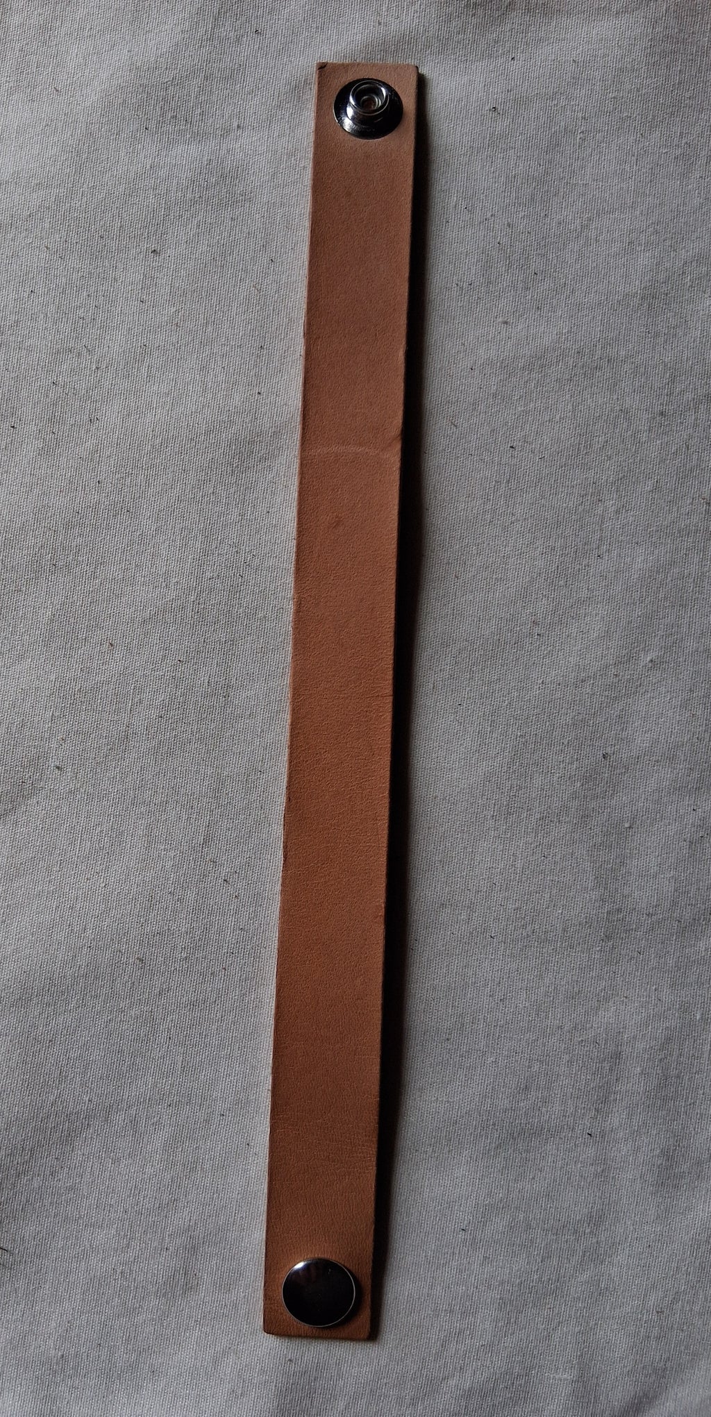 Basic Veg-tanned bracelets