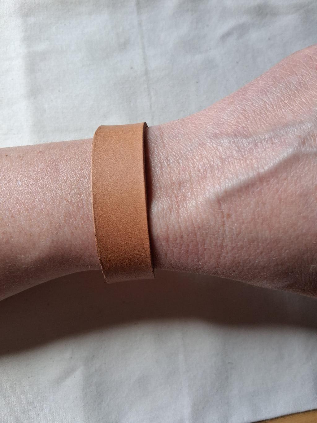 Basic Veg-tanned bracelets
